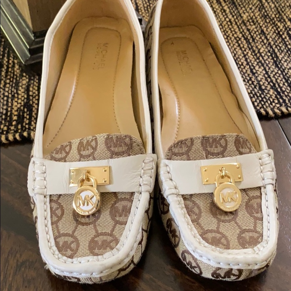 Michael Kors flats